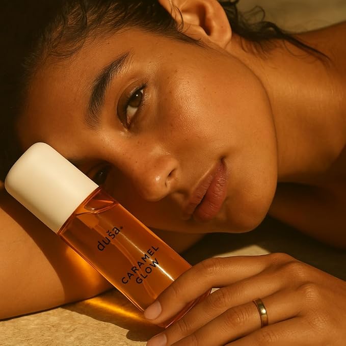 DUSA Caramel Glow Hair Perfume & Body Mist for Women – Long Lasting Body and Hair Mist, Vacation Spray & Perfume para el Cabello de Mujer with Nourishing Oil, 100 ml